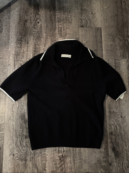 Abercrombie & Fitch Sweaters - Abercrombie & Fitch Collared V-Neck Sweater - Black with White Trim -Size Large